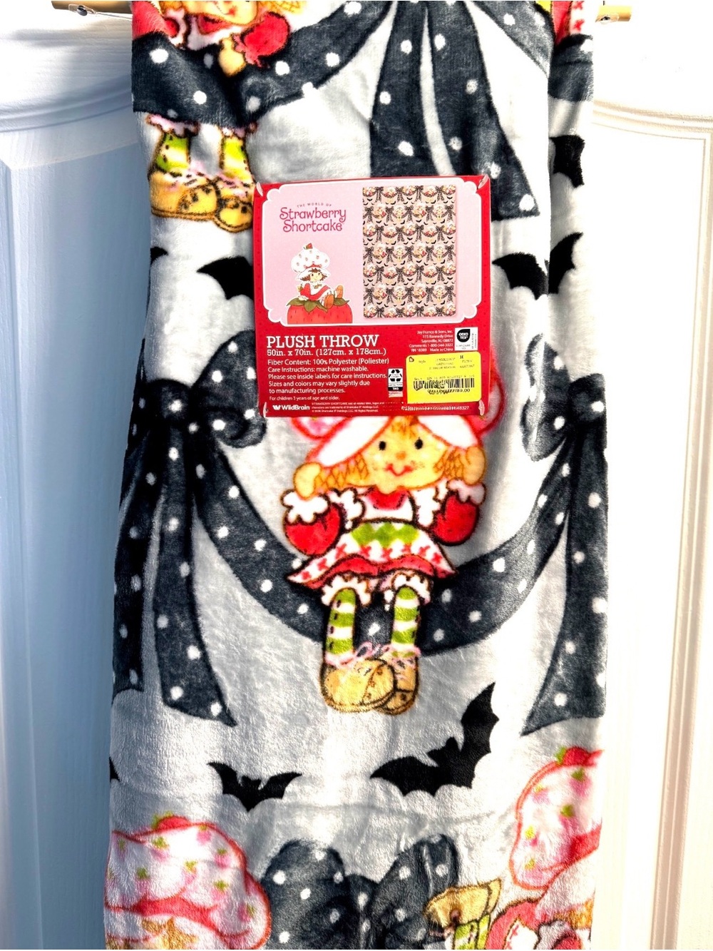 Strawberry Shortcake Halloween Bats & Bows Plush Throw Blanket